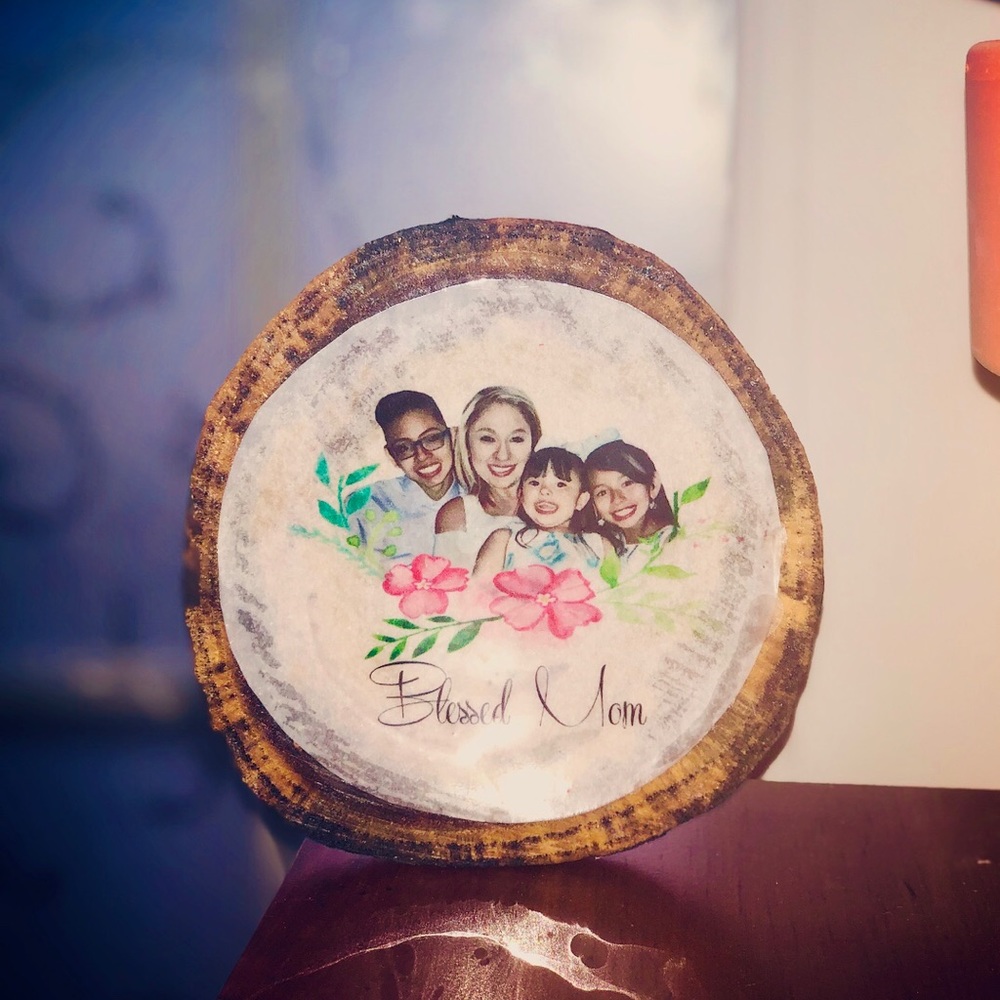 Wood log imprinted picture